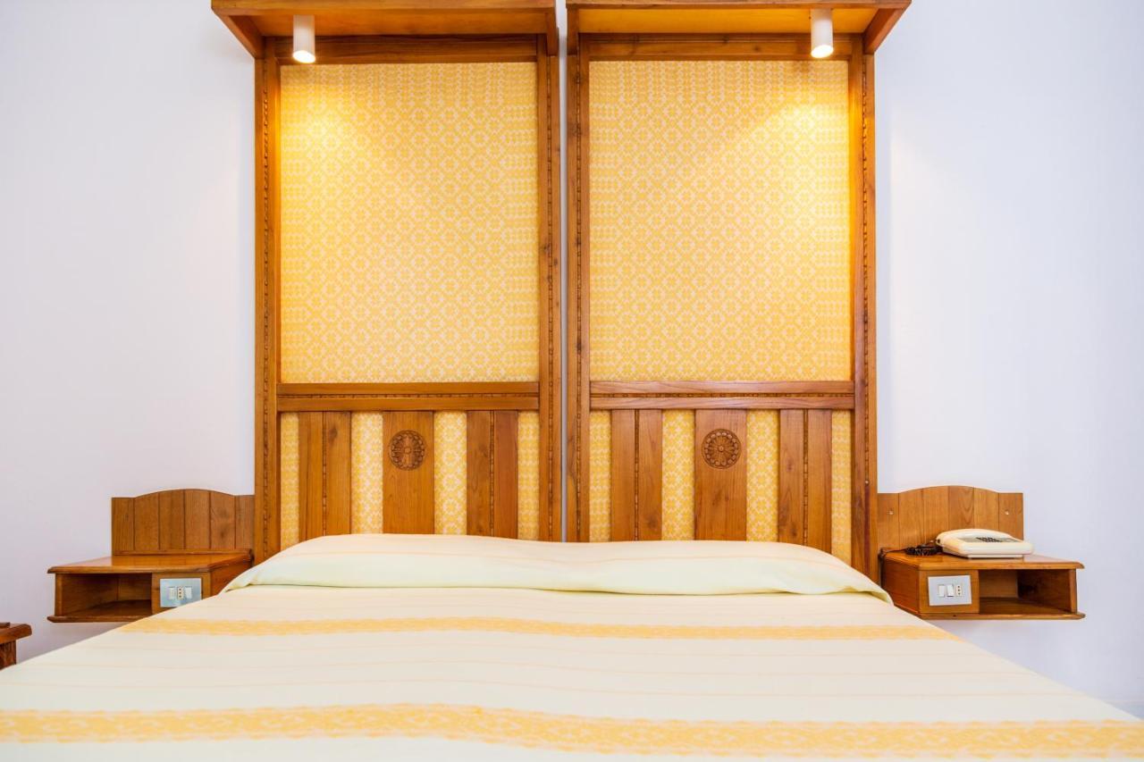 Albergo Miramare Cala Gonone Zewnętrze zdjęcie