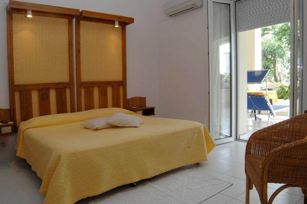 Albergo Miramare Cala Gonone Zewnętrze zdjęcie