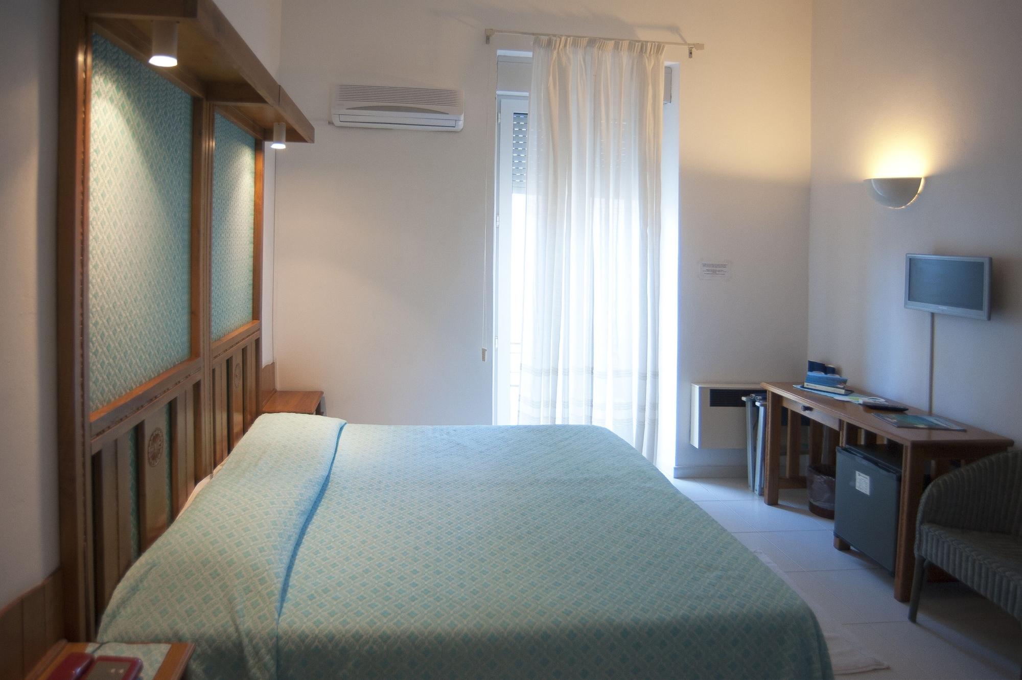 Albergo Miramare Cala Gonone Zewnętrze zdjęcie