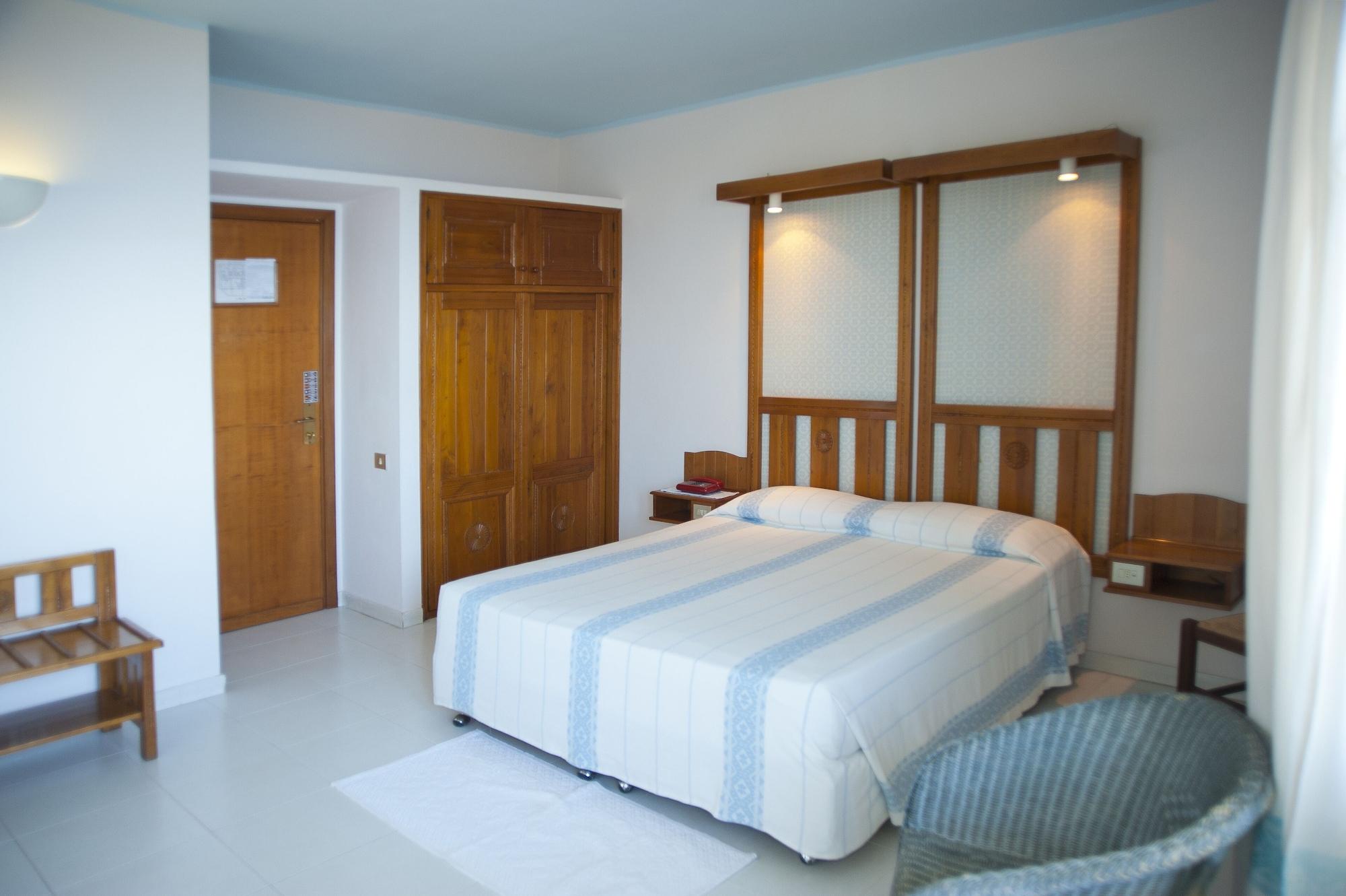 Albergo Miramare Cala Gonone Zewnętrze zdjęcie