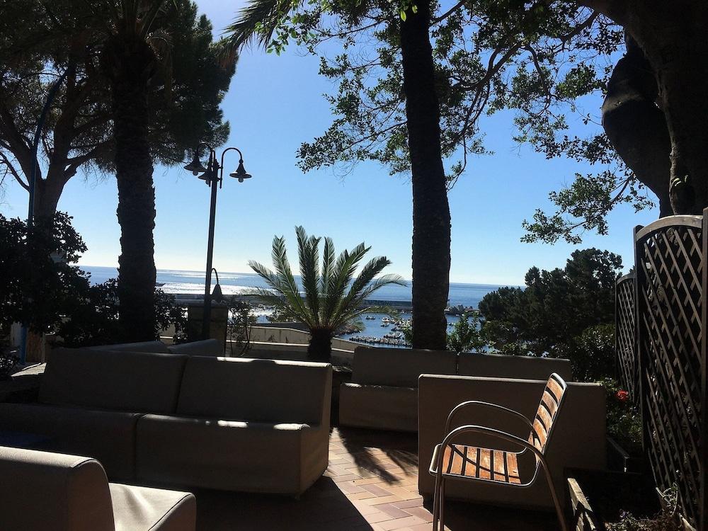 Albergo Miramare Cala Gonone Zewnętrze zdjęcie
